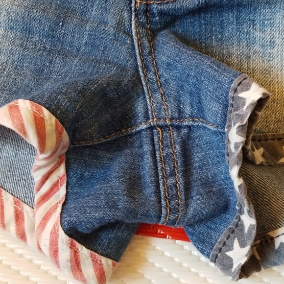 Amazing shorts on, too big on me. Rue 21 - Picture 4 of 4